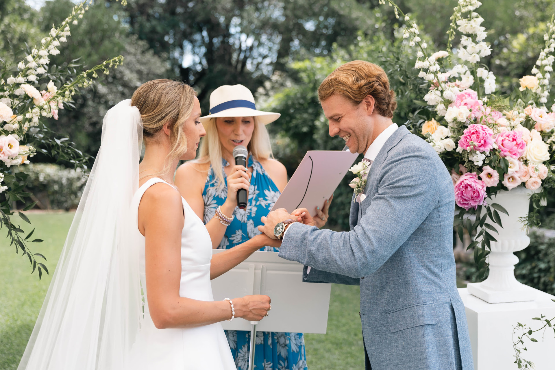 Sophie & Oliver – Chateau de Garibondy - Costi Moiceanu
