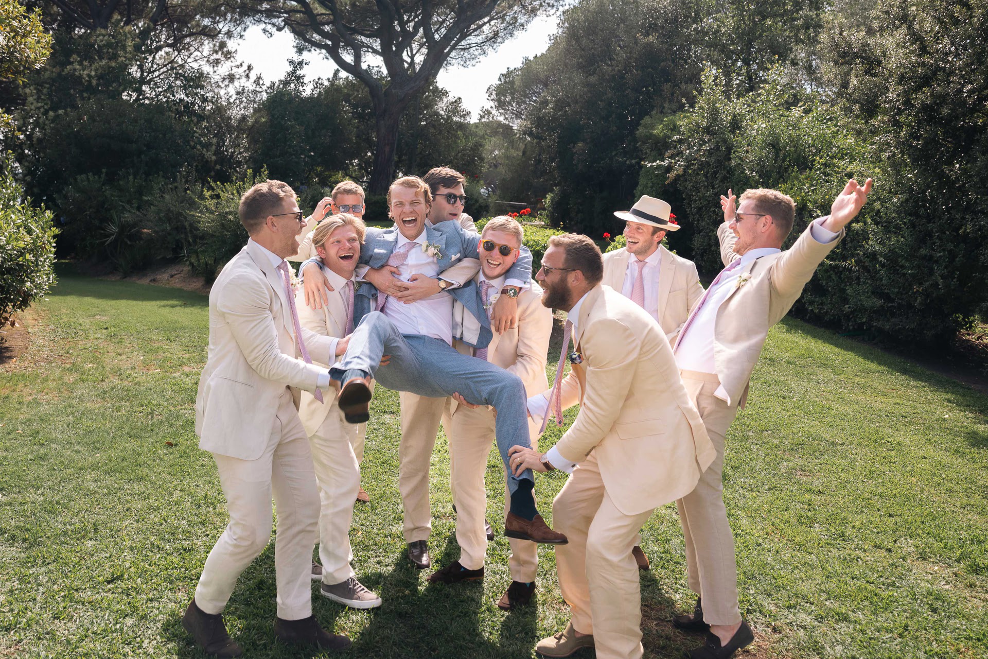 Sophie & Oliver – Chateau de Garibondy - Costi Moiceanu