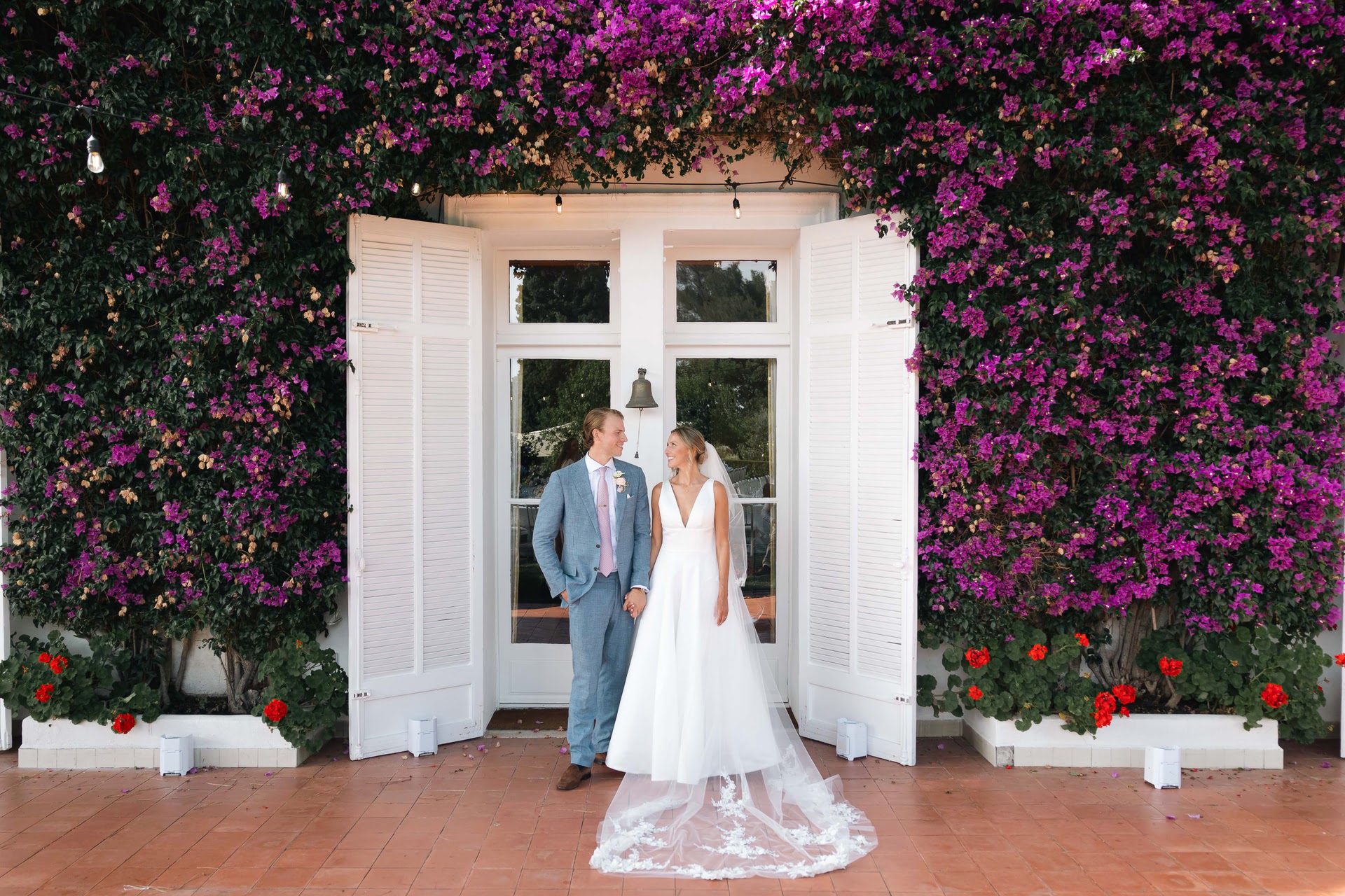 Sophie & Oliver – Chateau de Garibondy