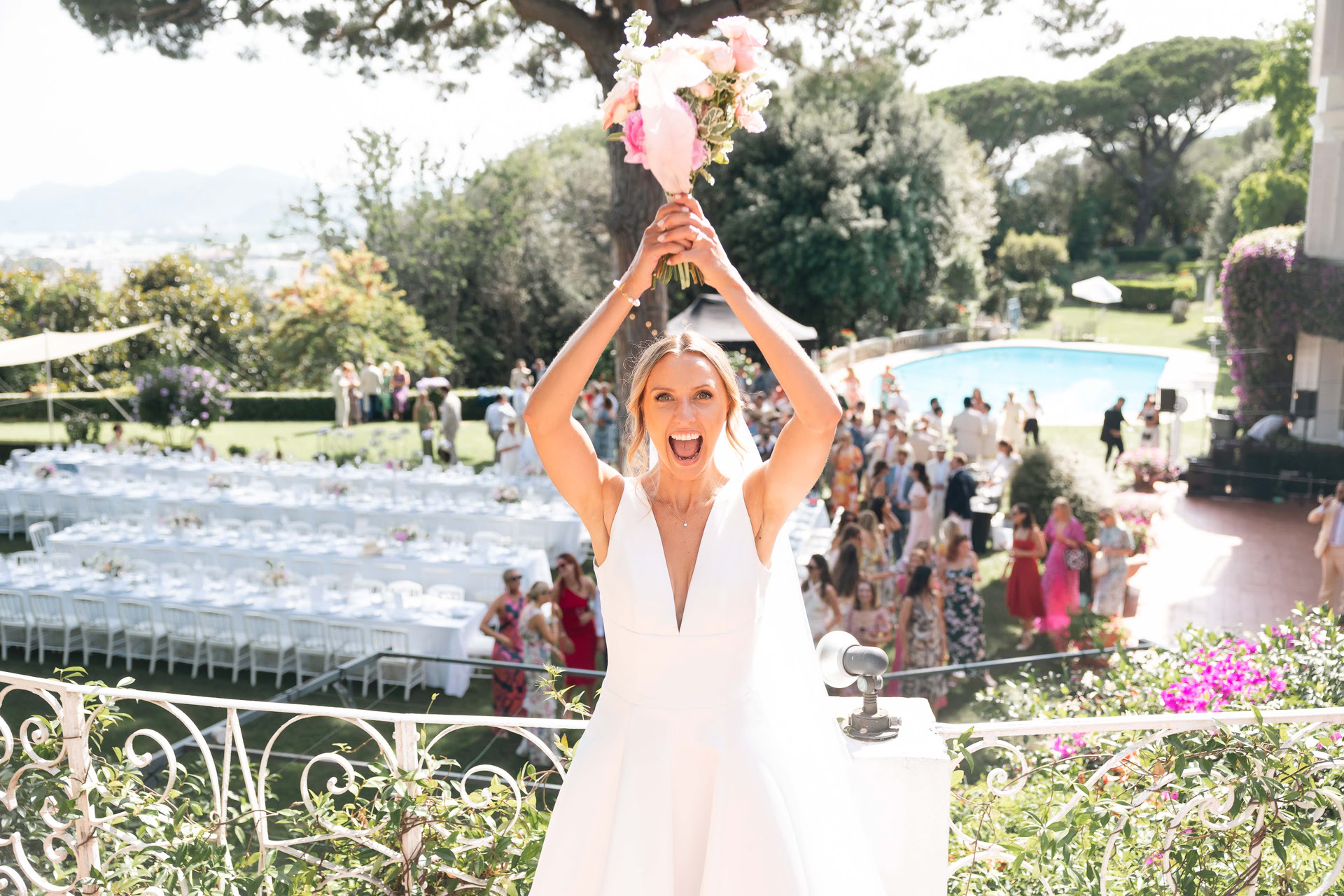 Sophie & Oliver – Chateau de Garibondy - Costi Moiceanu